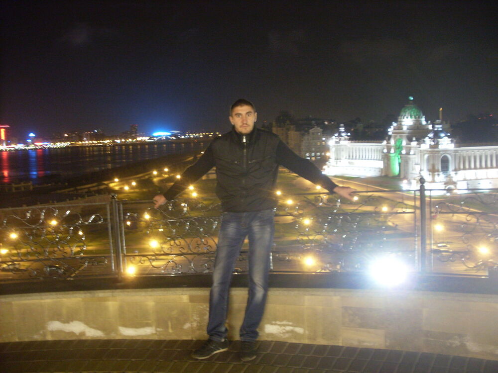  6002854  Viktor, 81 ,    