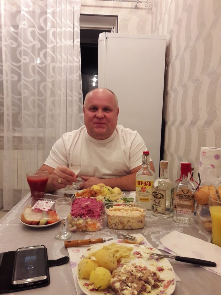  ,   Viktor, 63 ,   ,   , c 