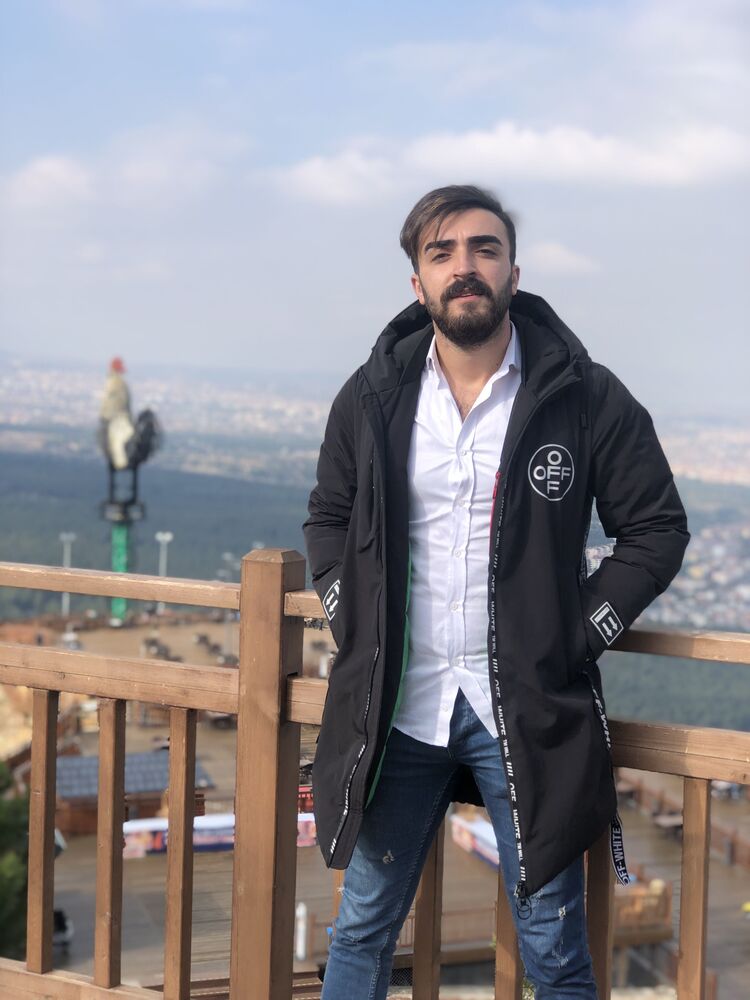  29220504  Hakan, 34 ,    