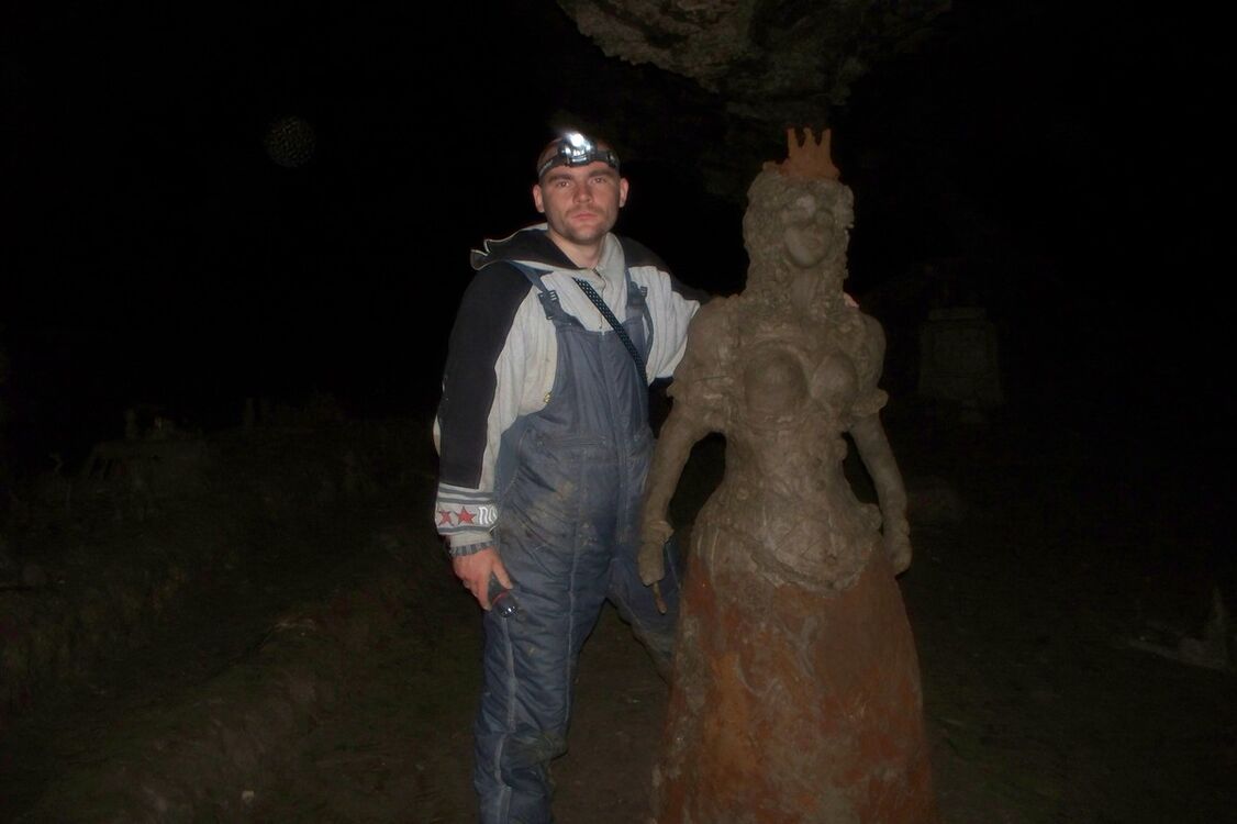  ,   Igor, 40 ,   