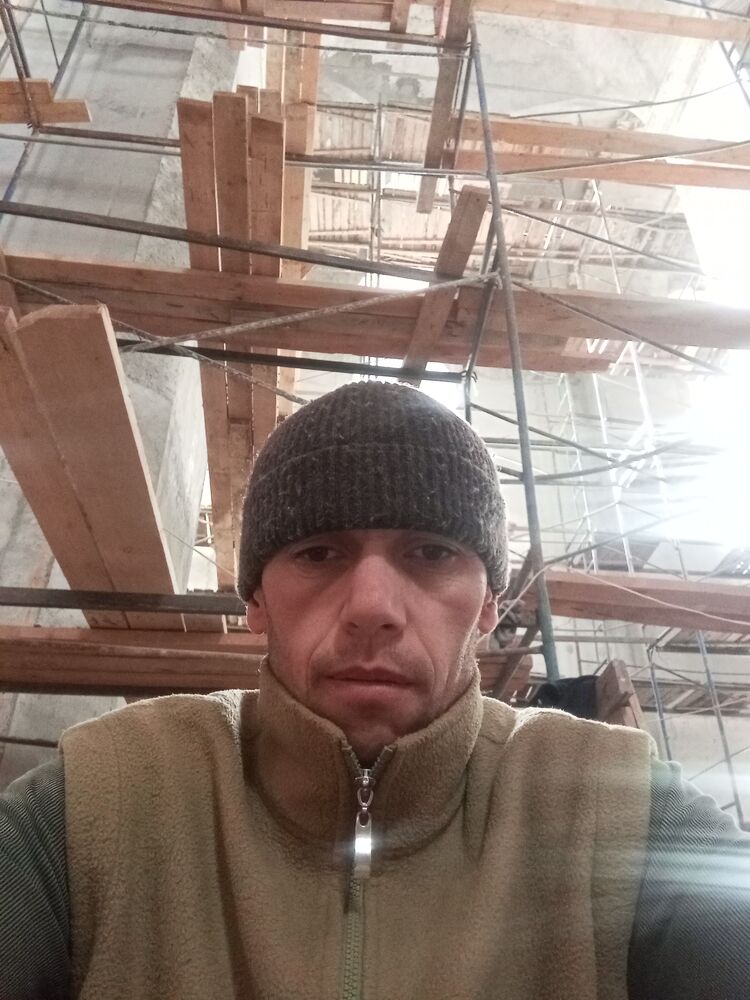  47051884  , 37 ,    