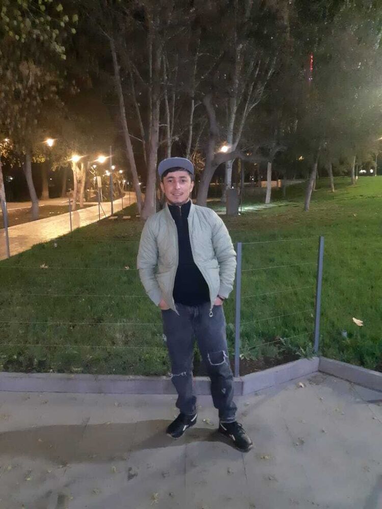  ,   Armen, 34 ,   ,   