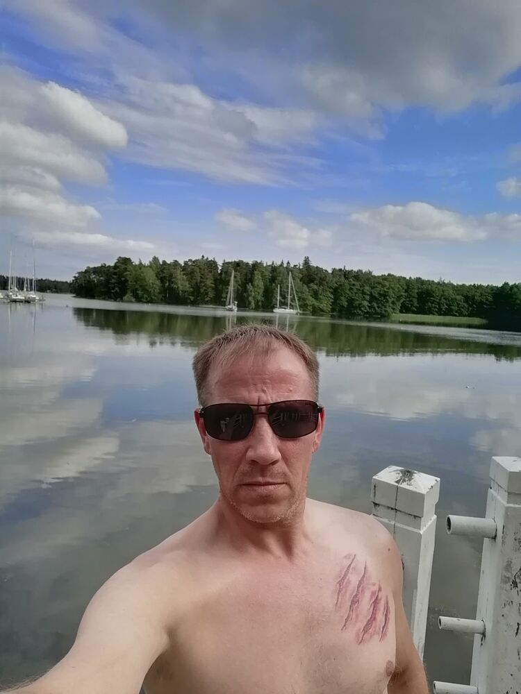  ,   Sergei, 49 ,   ,   , c 