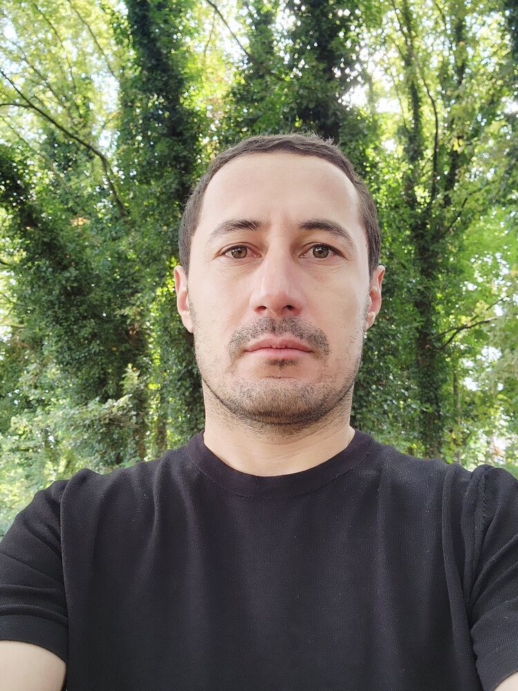  Lokeren,   John, 31 ,   ,   , c , 