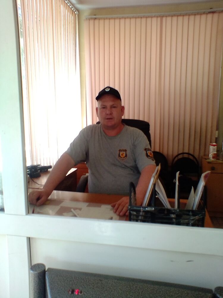  12544414  Slavik, 52 ,    