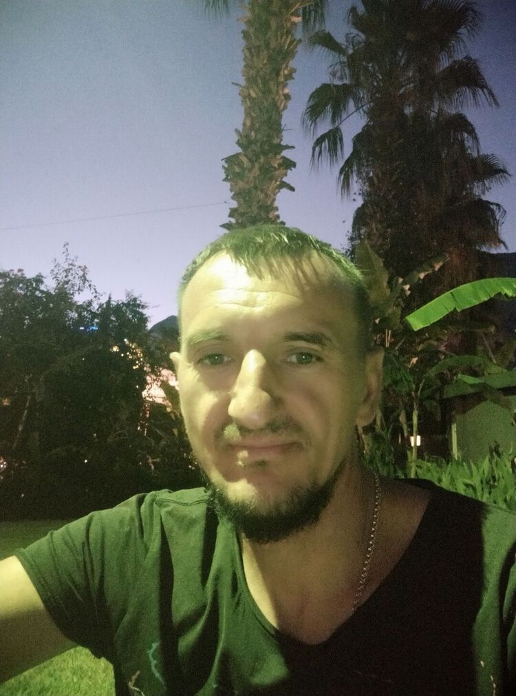  32979834  , 38 ,    