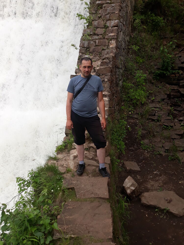  52938544  Denis, 42 ,    