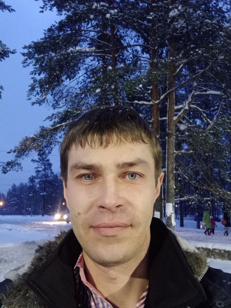  22304994  Alex, 41 ,    