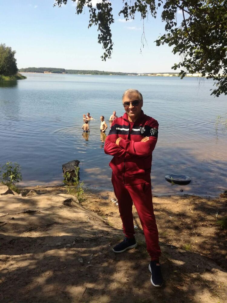   ,   Roki, 49 ,   ,   