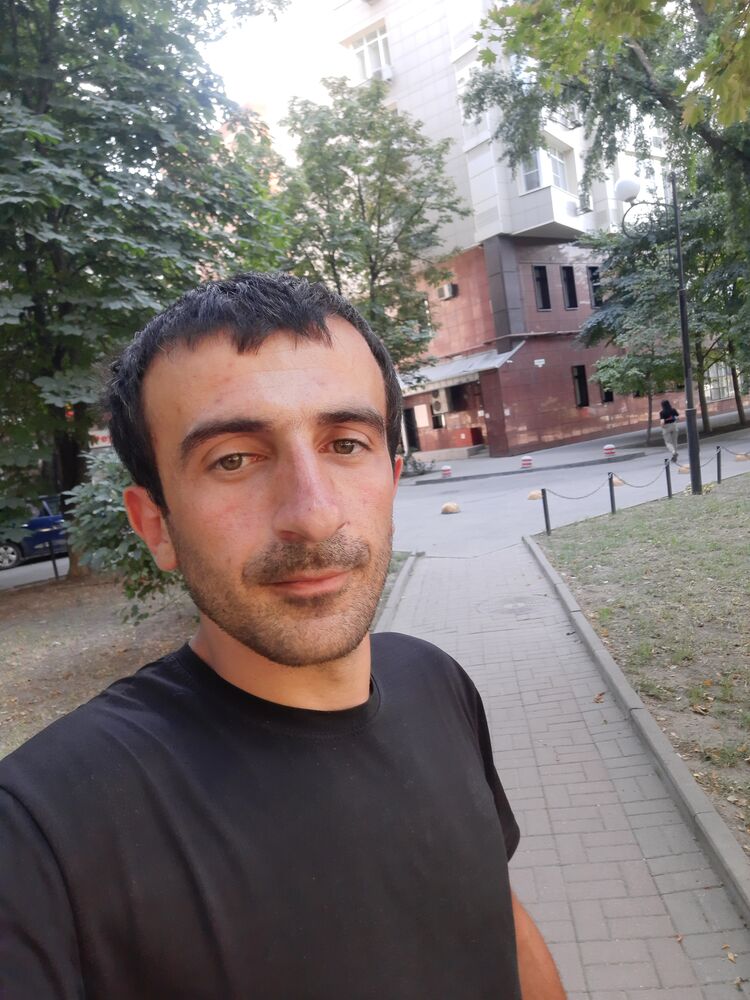  28521854  , 33 ,    --