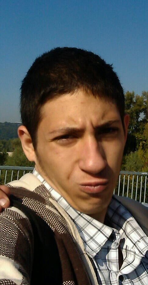  5576104  Artem 442, 29 ,    