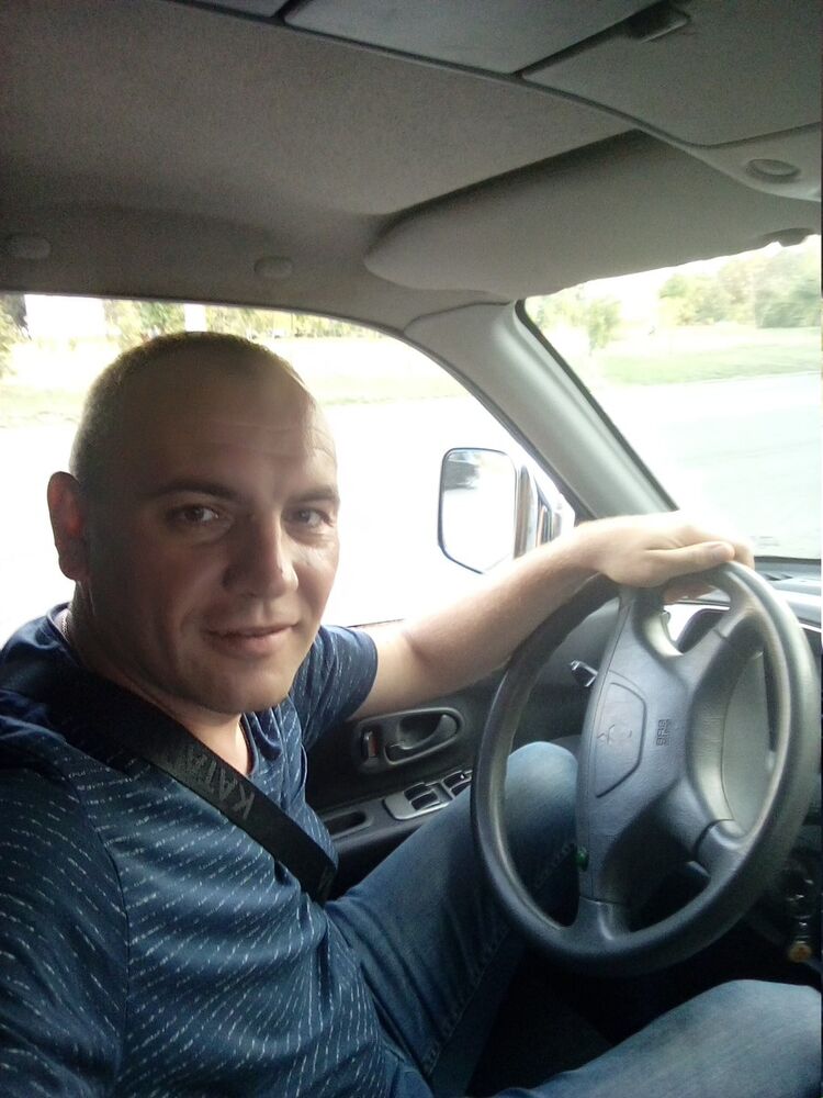  10421694  Serg, 42 ,    