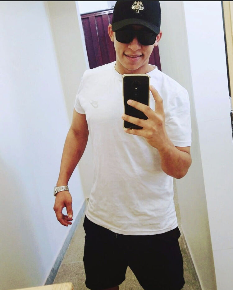  --,   Luiz, 32 ,   ,   