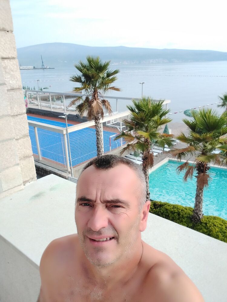  49687274  Dejan, 49 ,    Podgorica