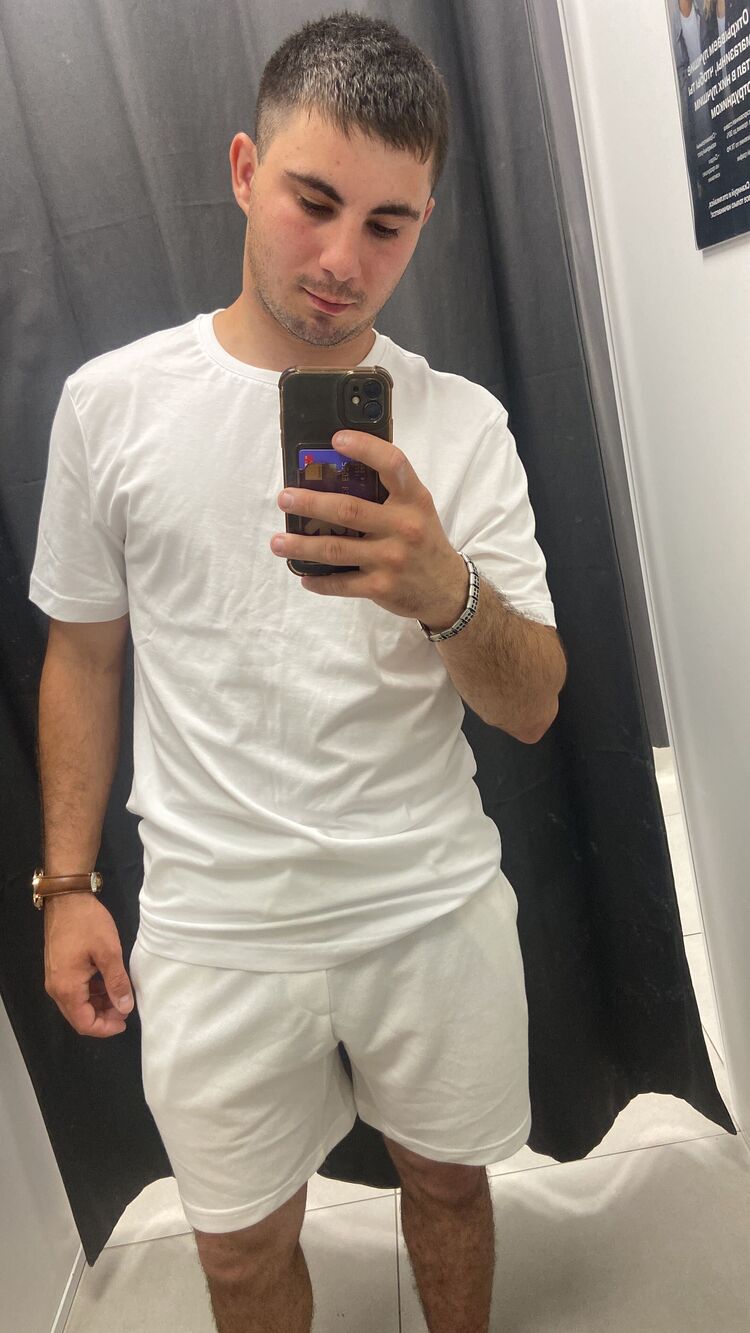  52637024  , 25 ,    -