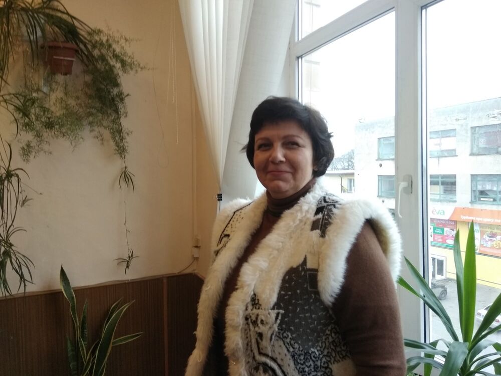  ,   Nadin, 49 ,     , c 