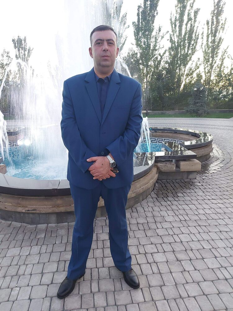  53428144  ROBERT, 42 ,    