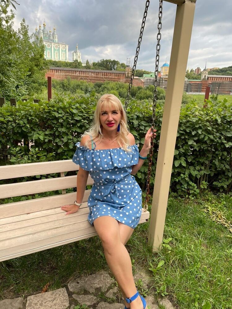  35596244  Lena, 46 ,    