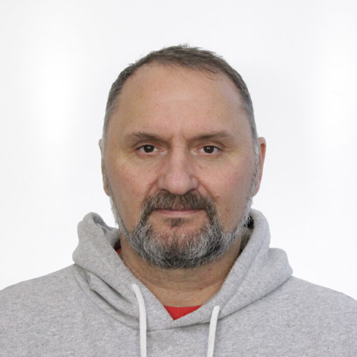  36477354  Konstantin, 60 ,    