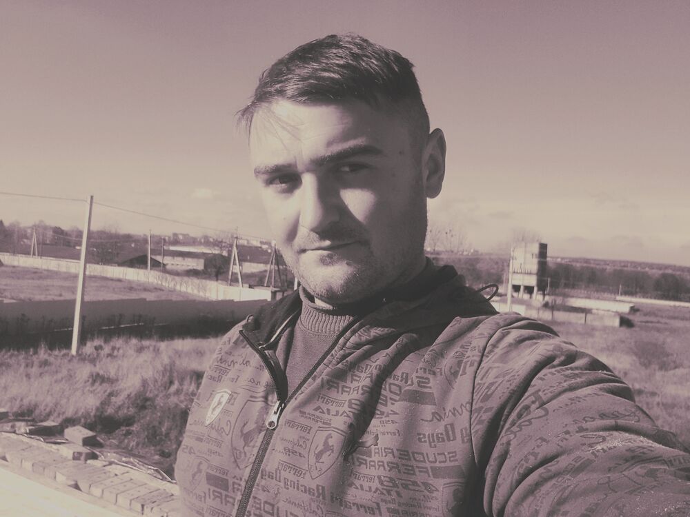  ,   Yevgenii, 28 ,   ,   