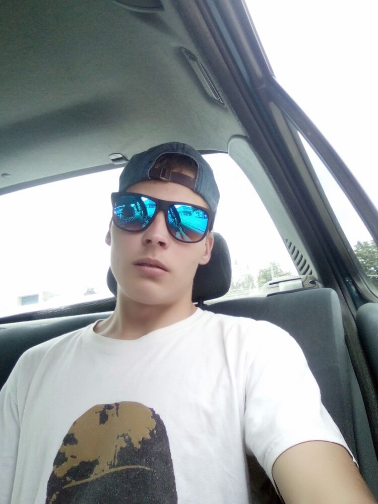  16620234  Emmanyil, 28 ,    