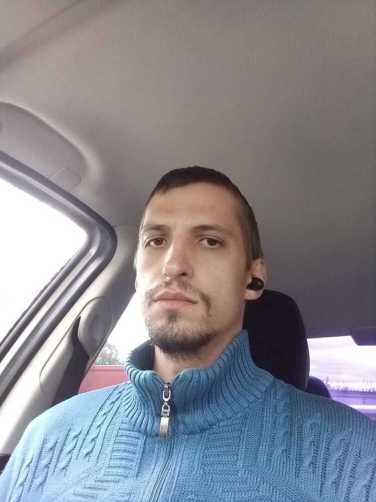  28592794  , 33 ,    