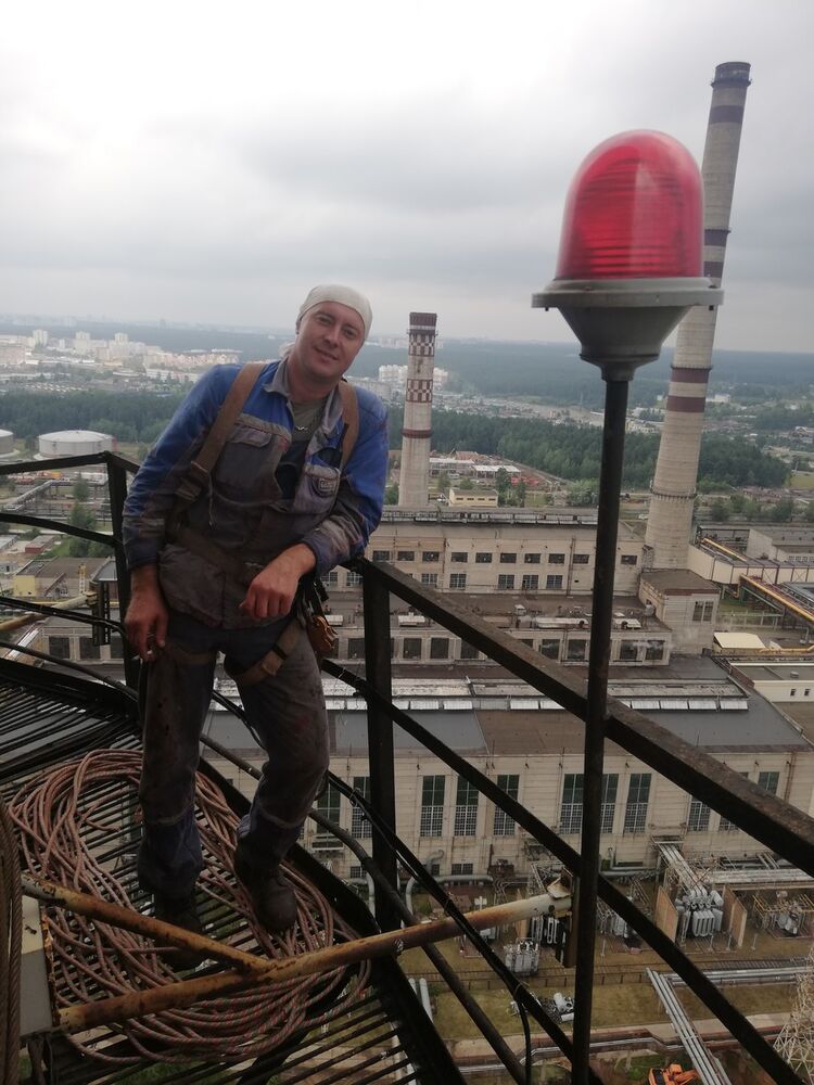  17385604  Andrzej, 41 ,    