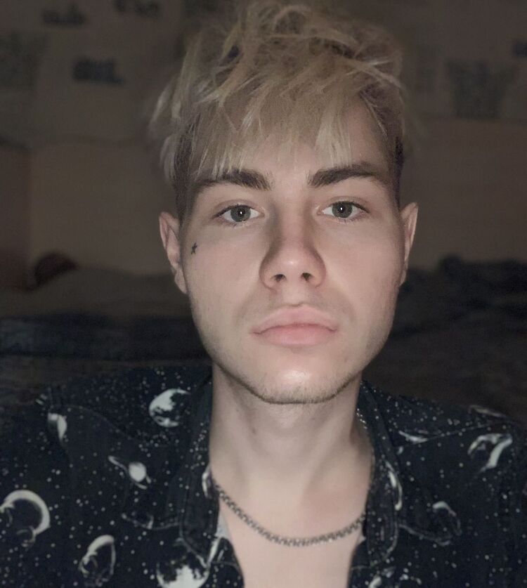 ���� 40438304 ����� ������, 23 ����, ���� ���������� � ���������