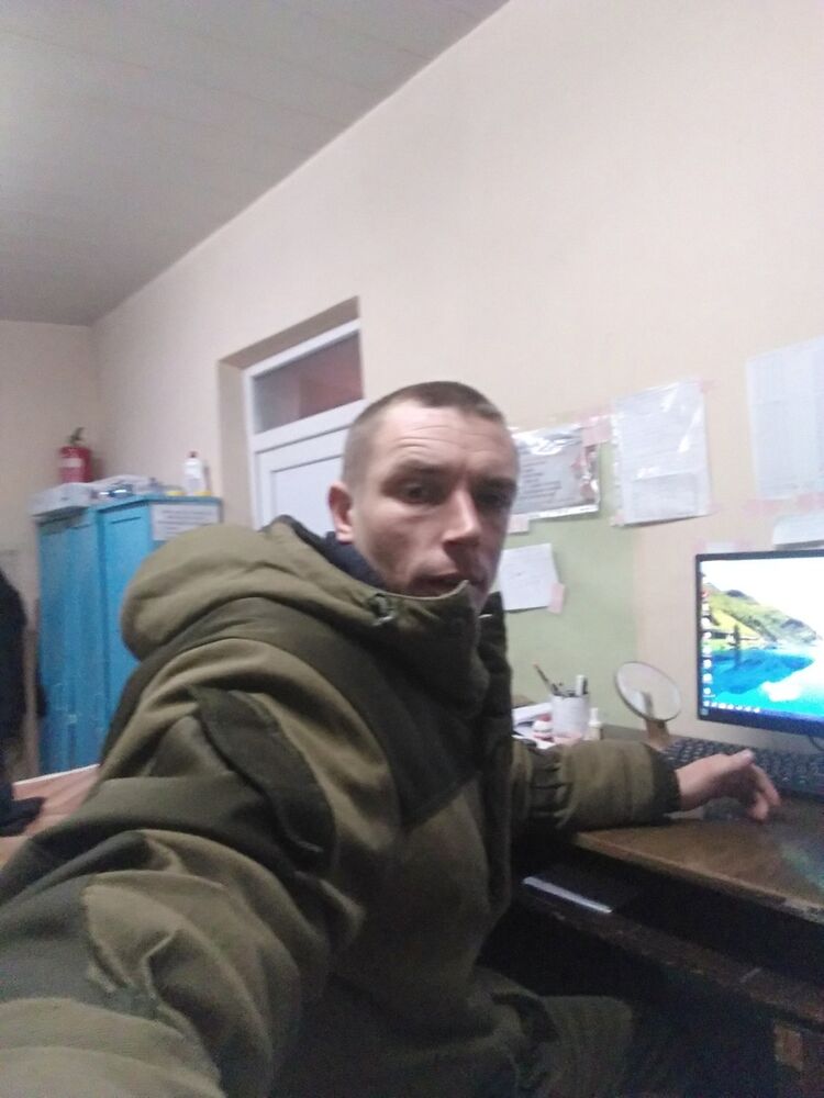  ,   Misha, 40 ,   