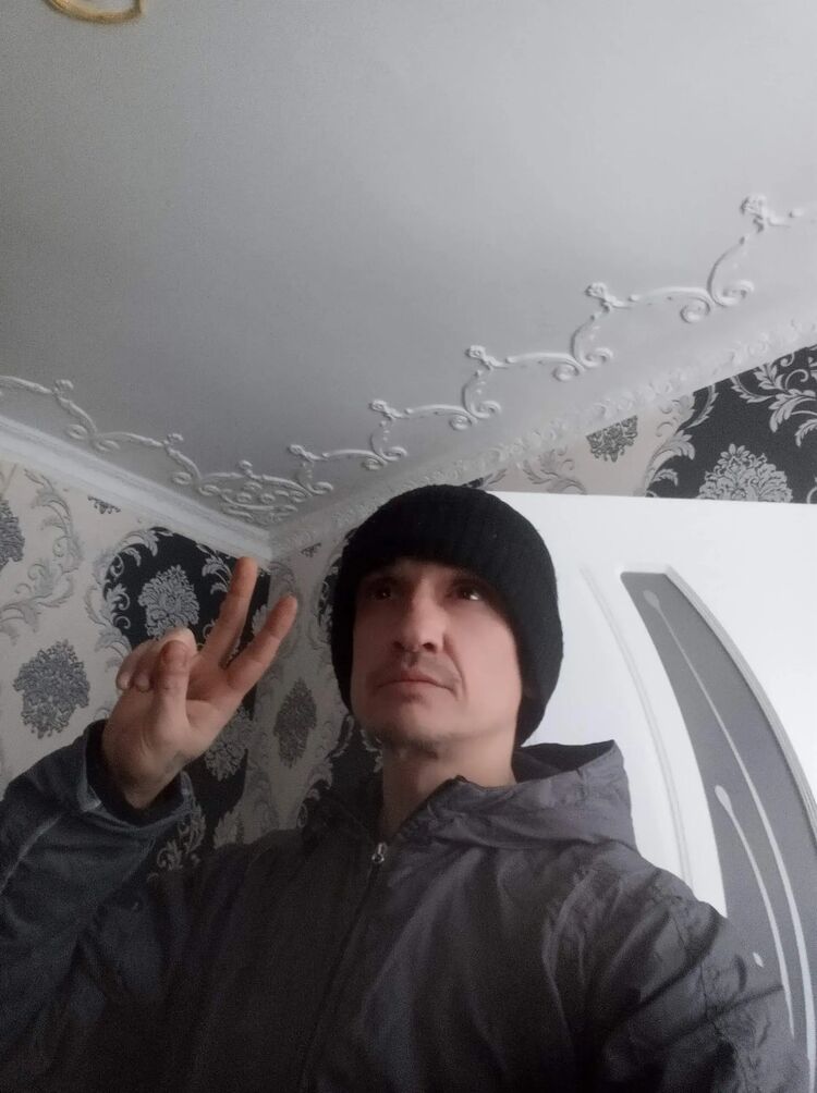  41383824  Aleksandr, 42 ,    