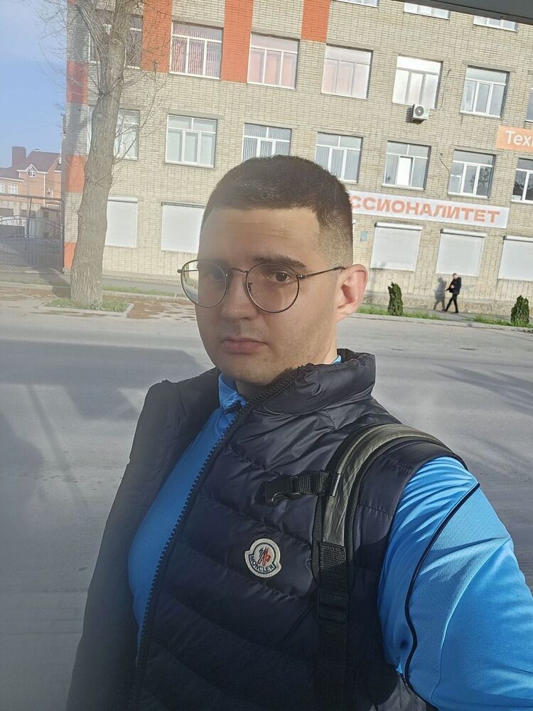  42924694  , 27 ,    