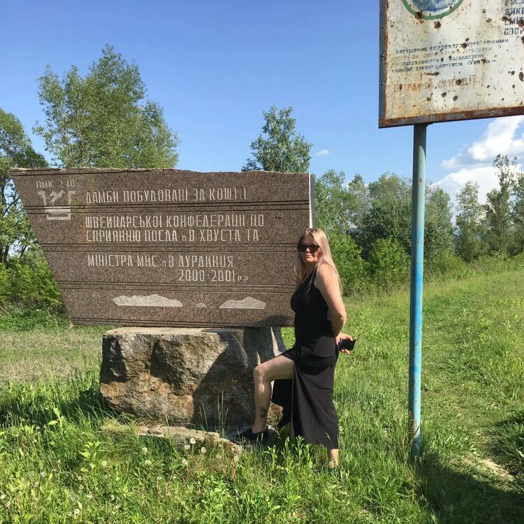  ,   Zita, 49 ,  
