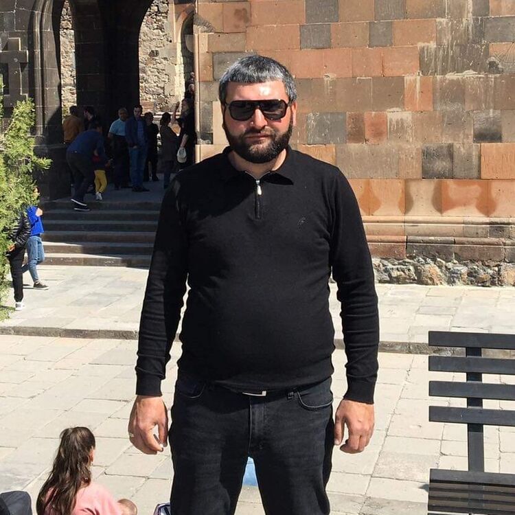  43355564  Armen, 35 ,    