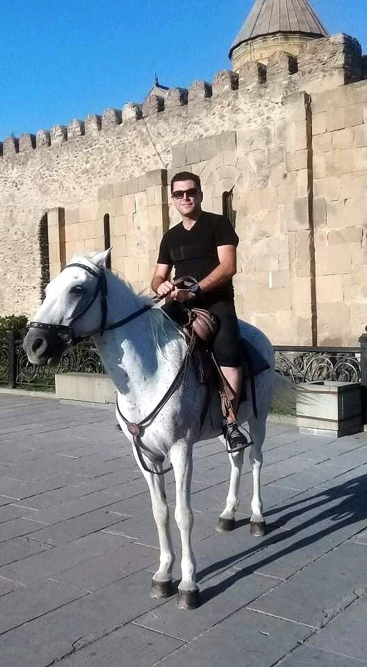  18366404  Aleks, 39 ,    