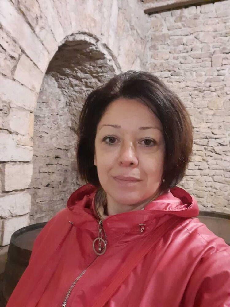  --,   , 48 ,   c 