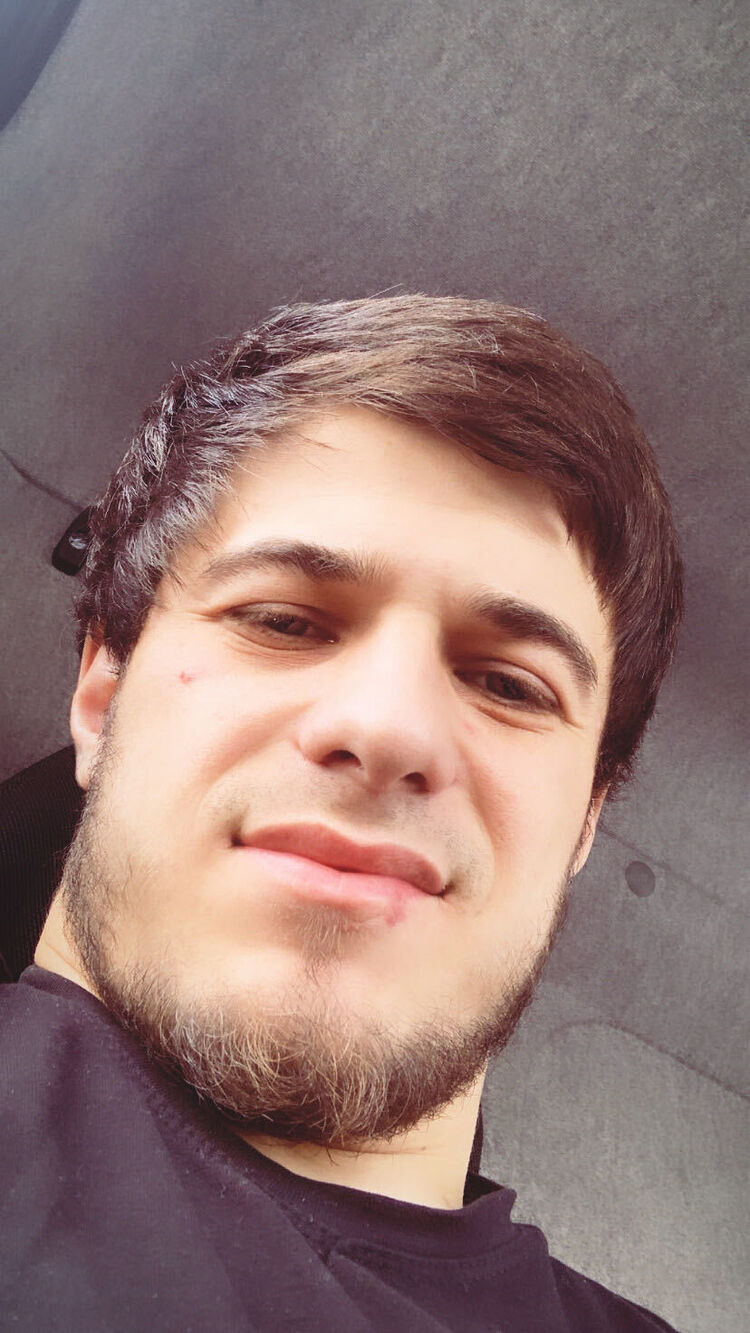  33744474  Makar, 26 ,    