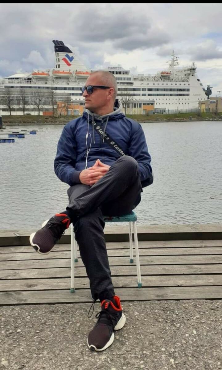  ,   Dainitos, 44 ,   ,   