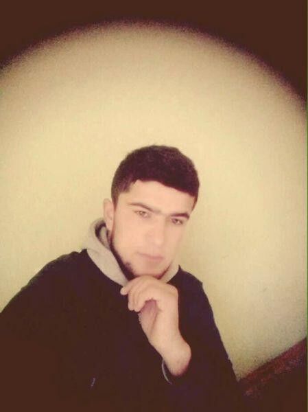  18998104  Behruz, 28 ,    