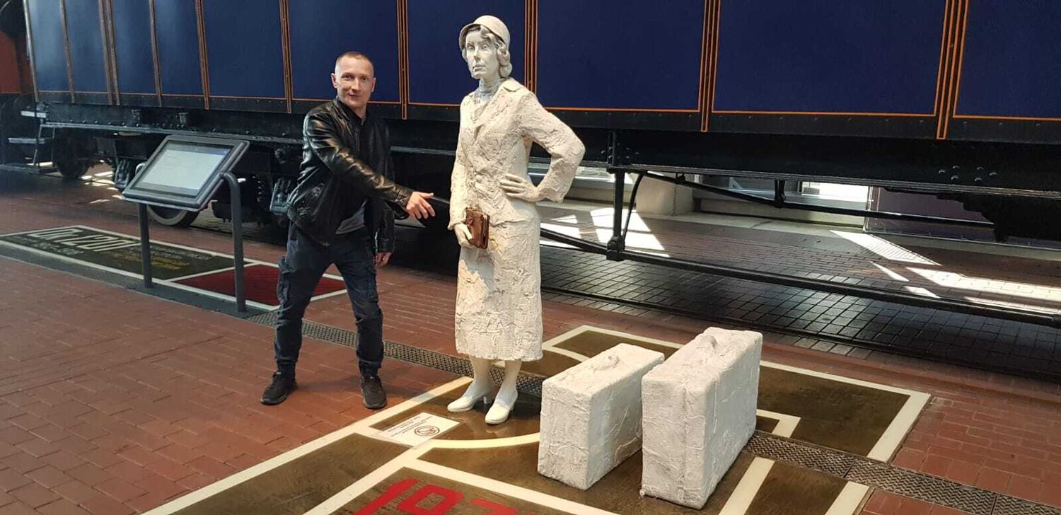  29977844  Alexander, 38 ,    -