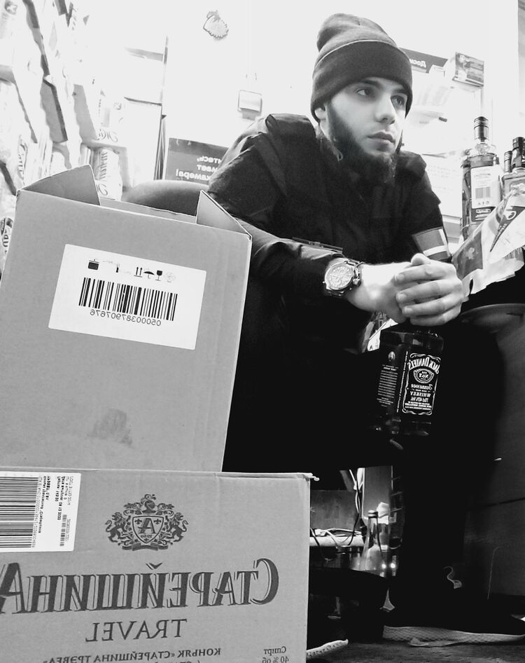  33892244  Shamil, 30 ,    