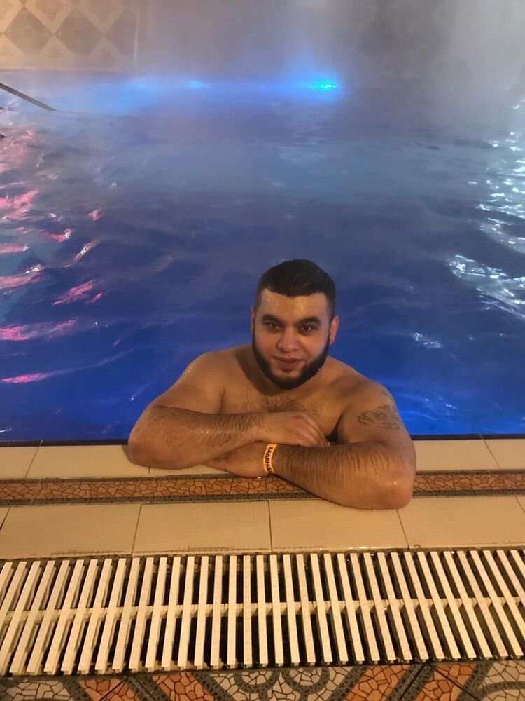  27064924  David, 36 ,     