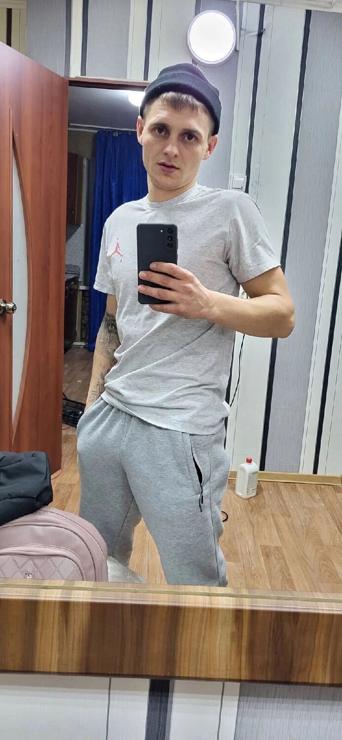  47049784  Vlad, 30 ,    Deleted