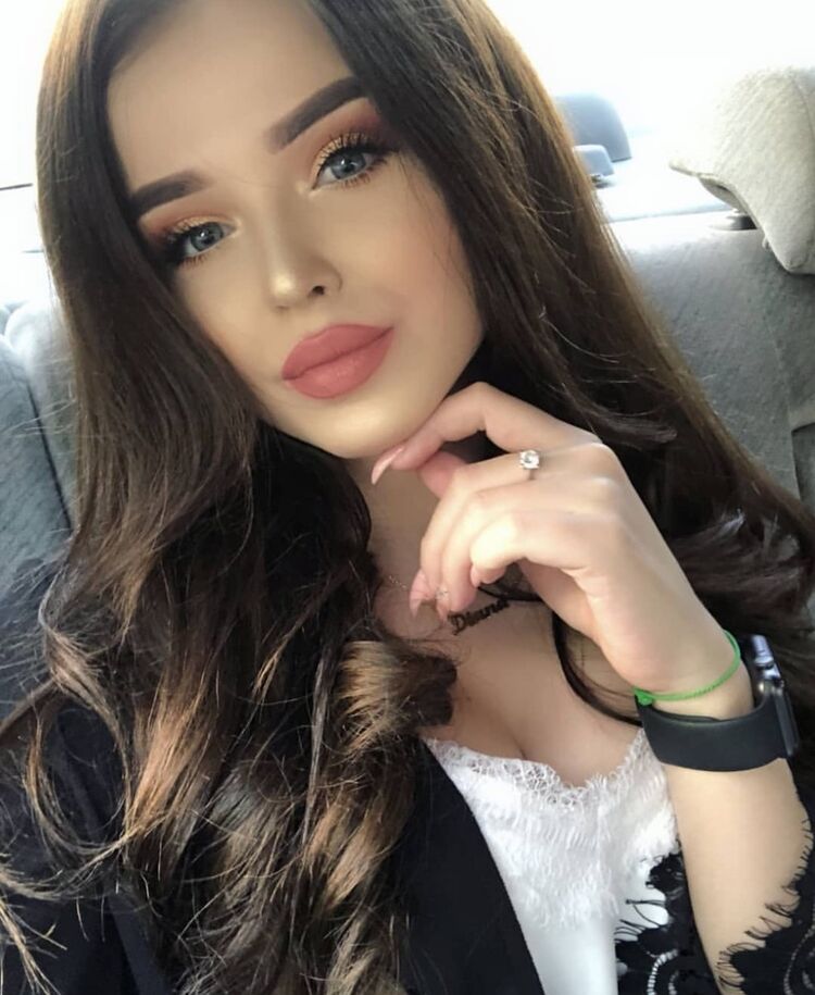  19239854  Laura, 30 ,    -