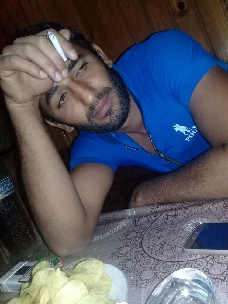  ,   Faiq, 32 ,   ,   , c 