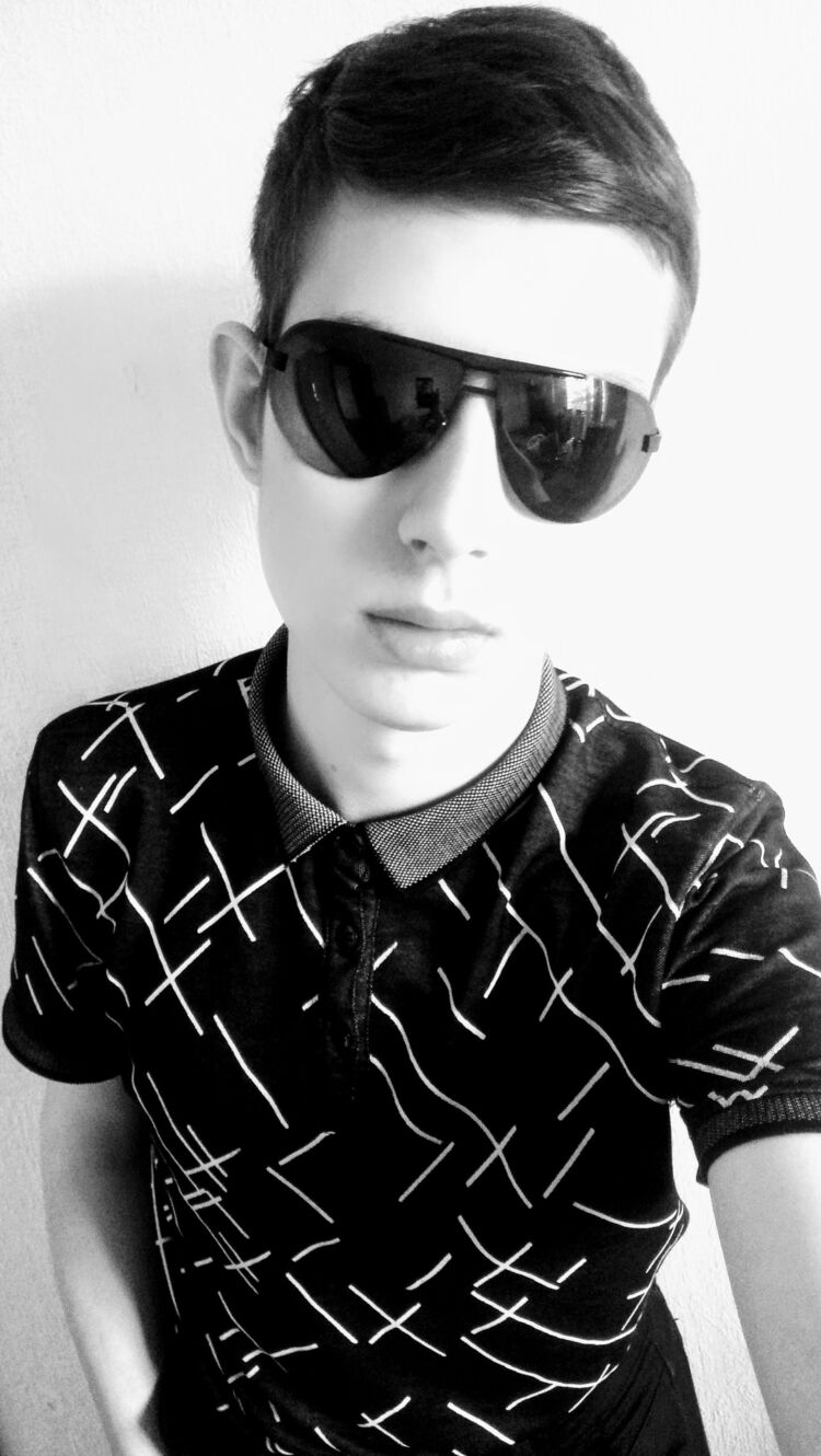  ,   Ivan, 22 ,   ,   