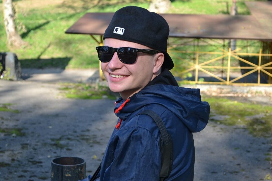  28678934  Pavel, 34 ,    