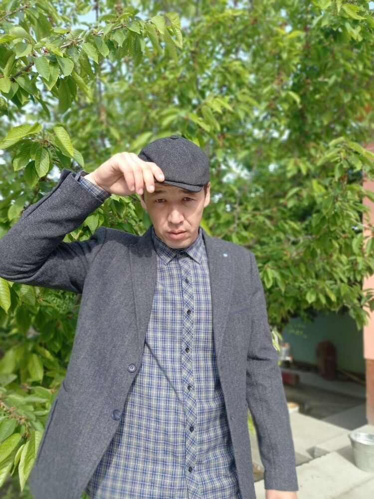  38431834  Ruslan, 32 ,    