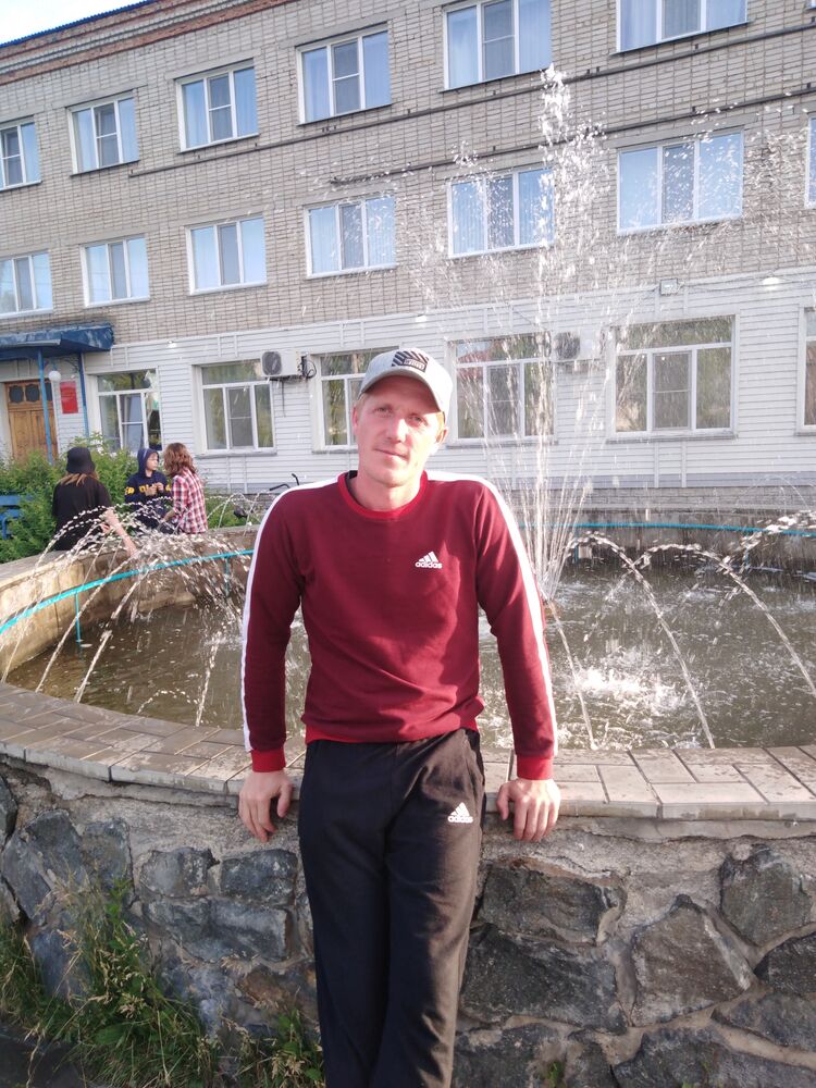  ,   Sergey, 37 ,   ,   , c , 