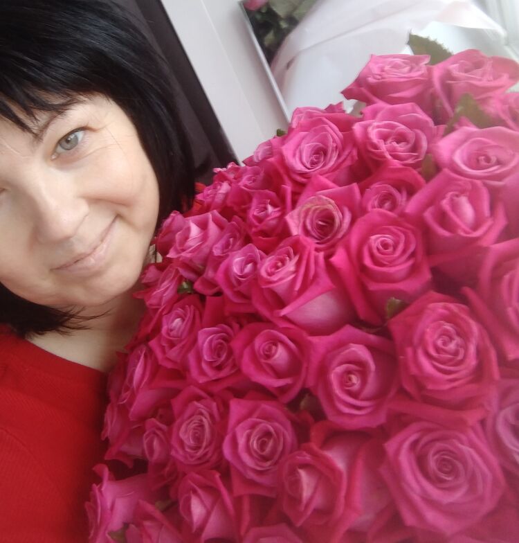  31385814  Elena, 47 ,    
