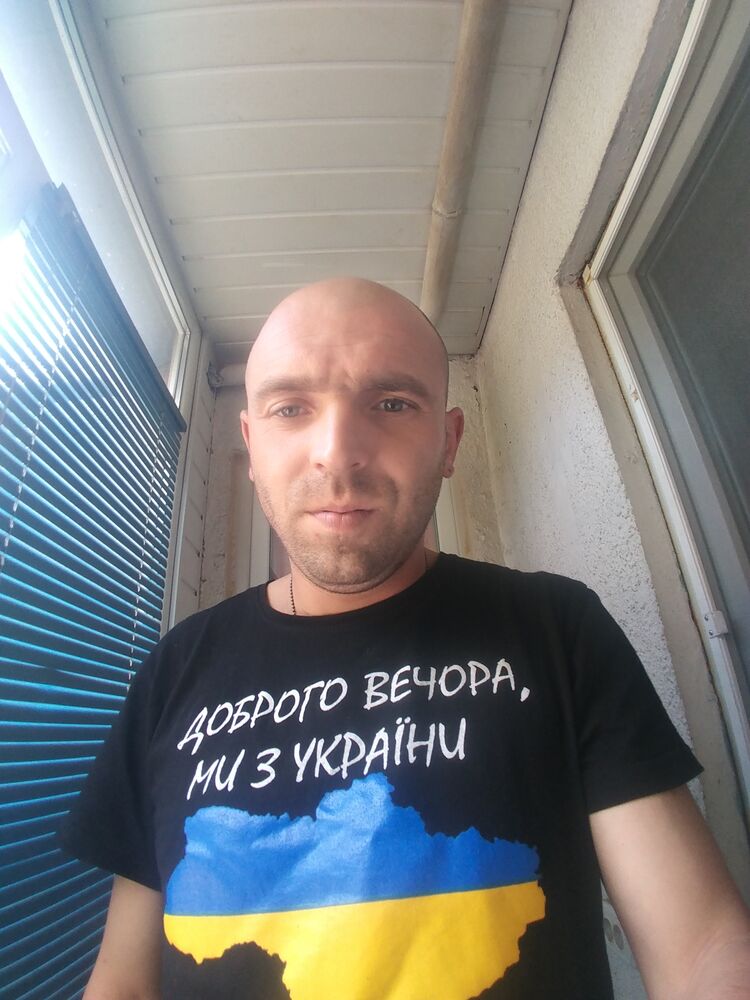  27931894  , 33 ,     